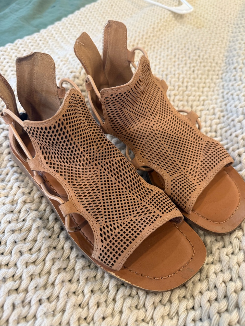 Lucky Brand Tan Laser-Cut Open-Toe Gladiator Sandals